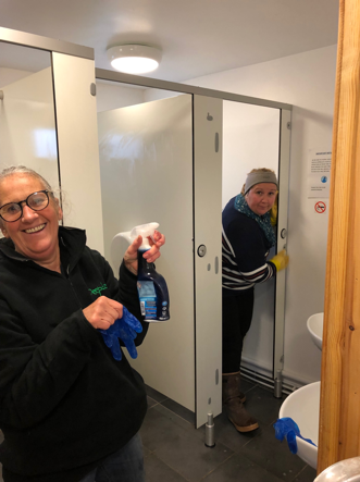 loo block clean